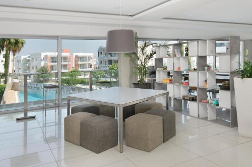 UC Hall Residence - image 6