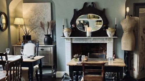 Bridge House Hotel