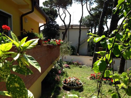  Cozy villa with garden near the sea in Rosolina Mare