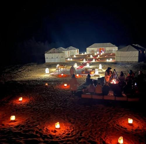 Restaurant Food and Guide in Lac Yasmins