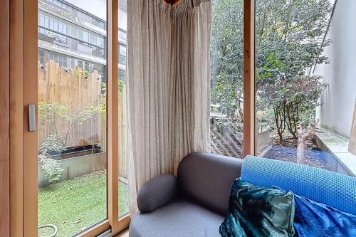 Elegant duplex with garden near the Eiffel Tower in Tour Eiffel