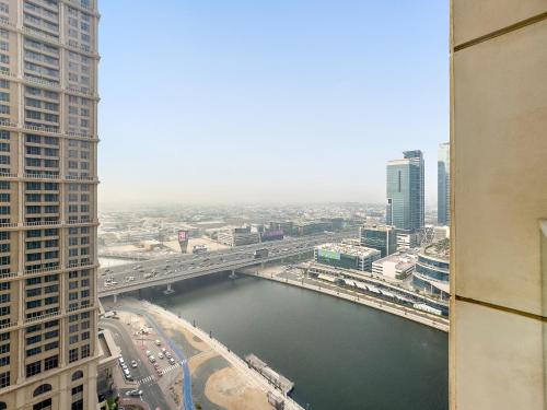 Stunning City View 1BDR Apartment In Noura Tower in Jumeirah