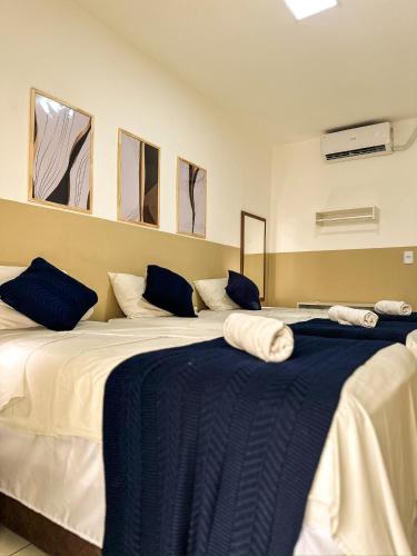 1 double bed, 3 twin beds