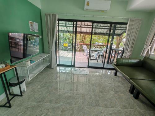 Nemo 2 Resort in Nopparat Thara