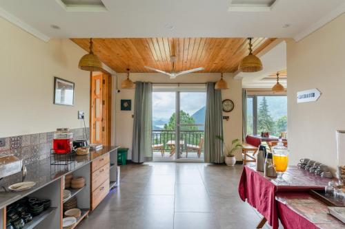 Yecha House - Mountain & Lake View Retreat, Bhimtal photo 4