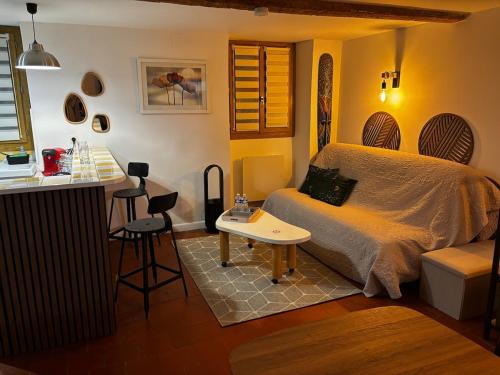 Studio au Cœur d'Alès - Location saisonnière - Alès