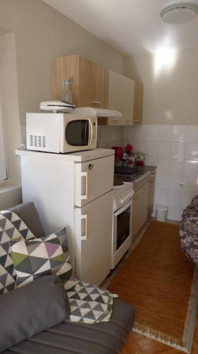Apartment Style - image 12