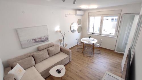 The Miracle Apartment in Podbara