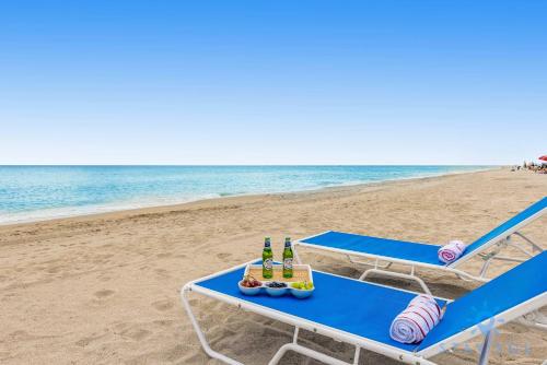 Amazing 2 BR Apartment Pool & Near Beach in ฮอลลันเดล