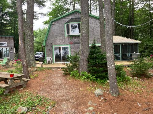 Camp HuckelBauer in Hancock (ME)