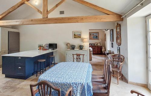 virtuve, Superbe Maison Avec Piscine in Catus