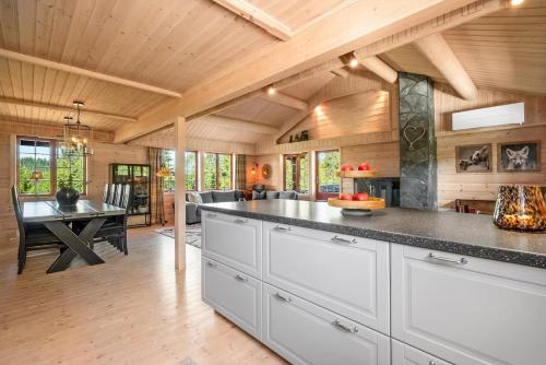 Küche, Ramstadbu -Lake Cabin near Trondheim, 4 Bedrooms in Storen