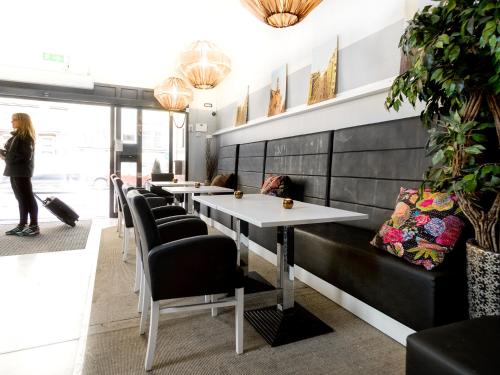 Bar/lounge, Mosebacke Hostel in City Center - Södermalm