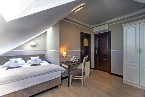 1 queen bed