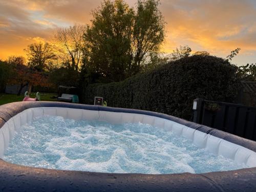 Fareham Heights 5BR, Lrg drive, LazySpa at extra cost, Lux, modern and Comfy in Fareham
