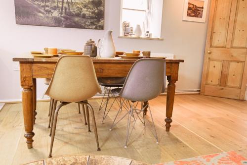The Organic Cotswolds Cowshed in Cranham