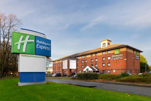 Holiday Inn Express Birmingham Oldbury by IHG