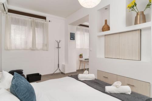 Urban Nest · Design Studio · Athens Center - image 9