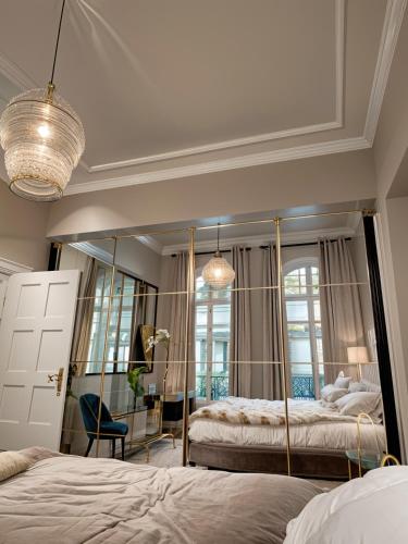 Appartement de prestige Avenue Victor Hugo, a deux pas des Champs-Elysees in Tour Eiffel