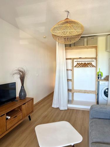 Studio vue mer avec un accès plage à 1 min (Studio vue mer avec un acces plage a 1 min) in Le Moule