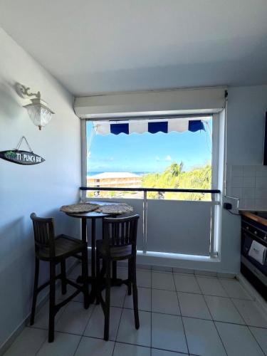 Studio vue mer avec un accès plage à 1 min (Studio vue mer avec un acces plage a 1 min) in Le Moule
