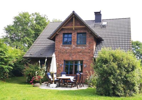 Ferienhaus Arkona Putgarten - Erholung im Garten, mit Grill in Putgarten, Deutschland