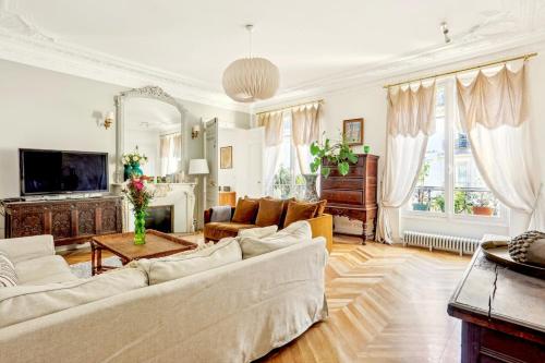 Luxury 4 bedroom Apt 160m2 2 king 2 queen