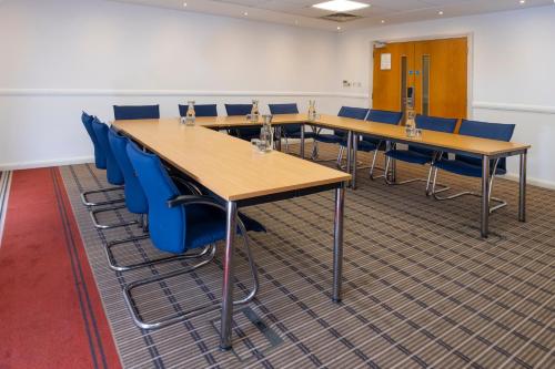 Holiday Inn Express Droitwich Spa an IHG Hotel - image 10