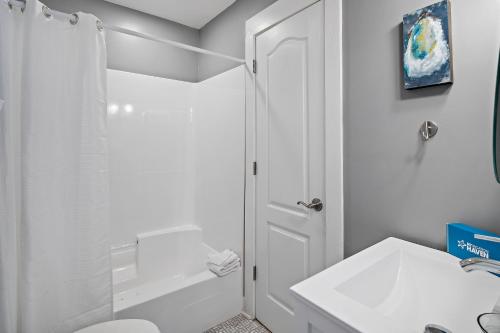 Mermaids and Magnolias(S)- 30A- 218 Bramble St-3BR 3BA+Loft (8) - image 14