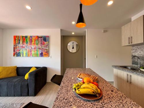 Cocina full, parqueadero y acceso a jacuzzi y bbq in 圣希尔