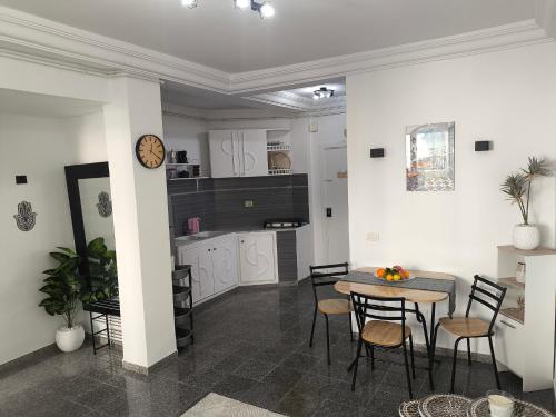 dapur, Vitamin Sea Apartment in Chatt Mariem