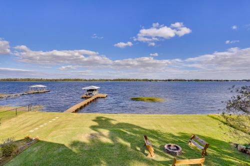 Lakefront Home w/ Game Room, Kayaks, & Fire Pit