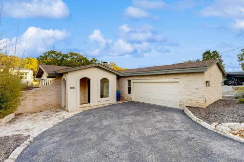 Peaceful Retreat on Quiet Cove on Lake Travis