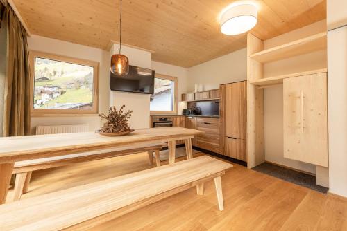 Pension Gulla - Ferienhaus Appartements B&B in Neustift im Stubaital