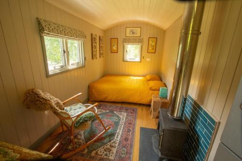 The Organic Cotswolds Shepherds Hut in Cranham