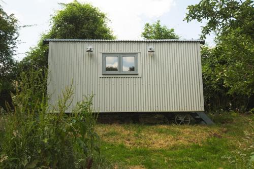 The Organic Cotswolds Shepherds Hut gîte à louer Newton Tony