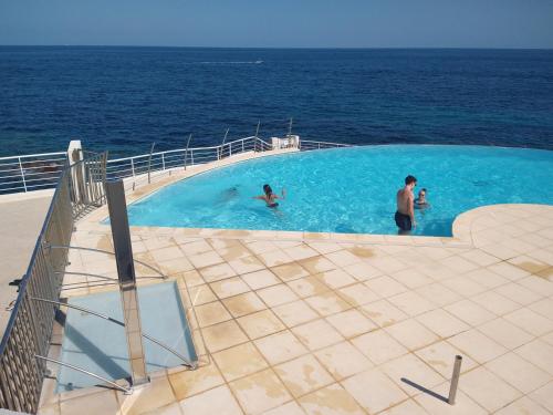 l'incanto del mare, tutto il giorno in Le Trayas Superieur