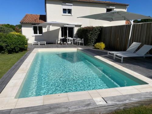 maison au calme sur le golf avec piscine privée