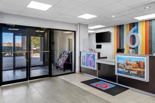 Vestíbulo, Studio 6  King of Prussia, PA - Philadelphia in King Of Prussia