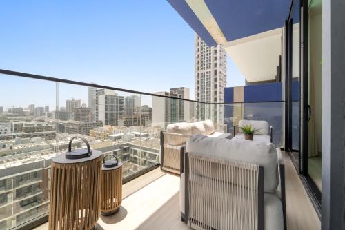 VayK - Gorgeous 1BR Retreat in Binghatti Corner - image 2