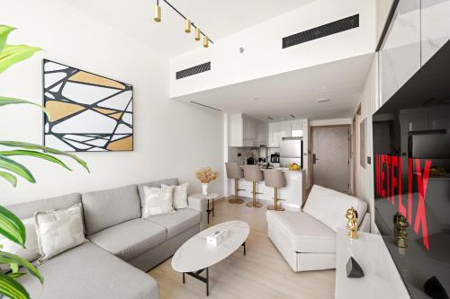 VayK - Gorgeous 1BR Retreat in Binghatti Corner - image 9