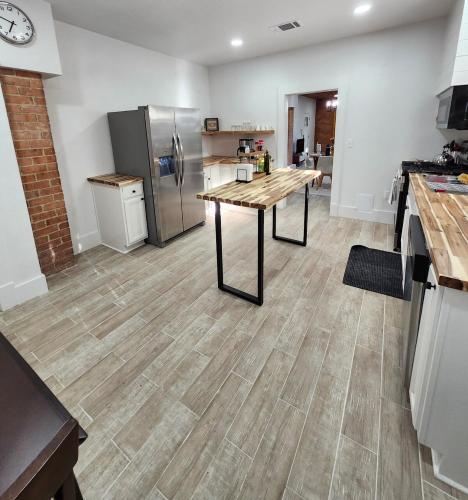 Carmie's 1920 bungalow on Main St in Denison (TX)