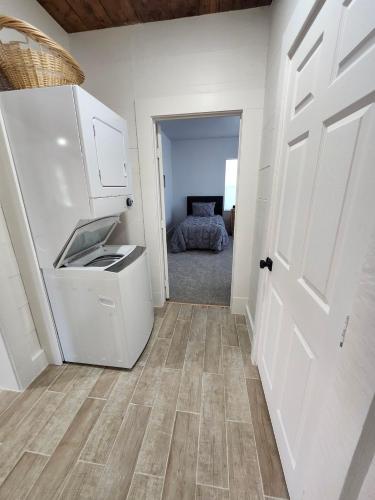 Carmie's 1920 bungalow on Main St in Denison (TX)