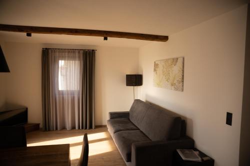 2 bedrooms, 3 beds