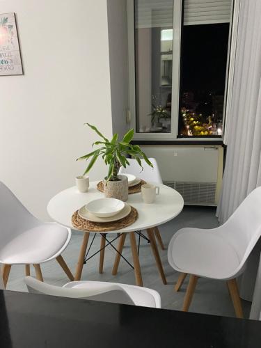 MAin Apartment Blloku 1 - image 2