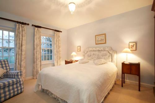 Historic Hall Wing nr York & Leeds free Hot tub in Wighill