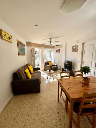 Solymar Serenity - Charming 2 bedroom holiday home