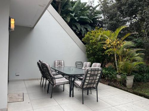 Groundfloor Beachfront Apartment in อัมห์ลังการ็อค