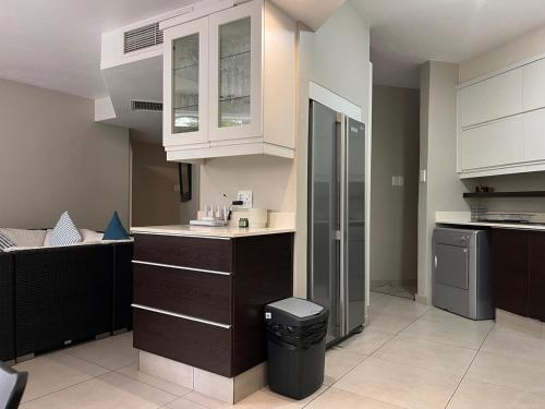 Groundfloor Beachfront Apartment in อัมห์ลังการ็อค