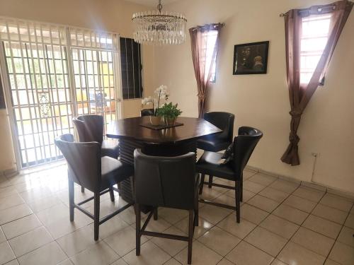 Humacao Puerto Rico house sleeps 8 in Humacao